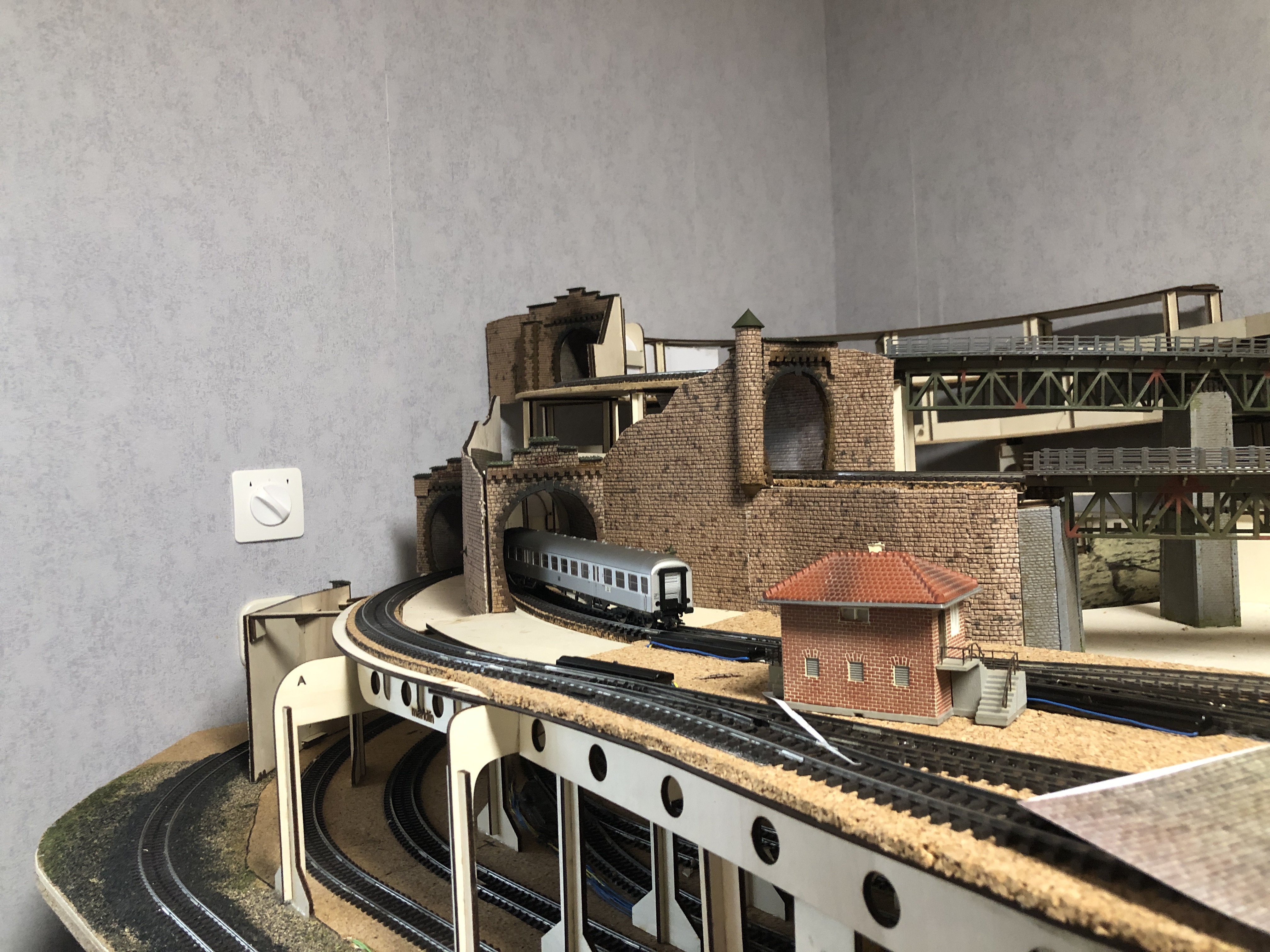 Tunnel 05